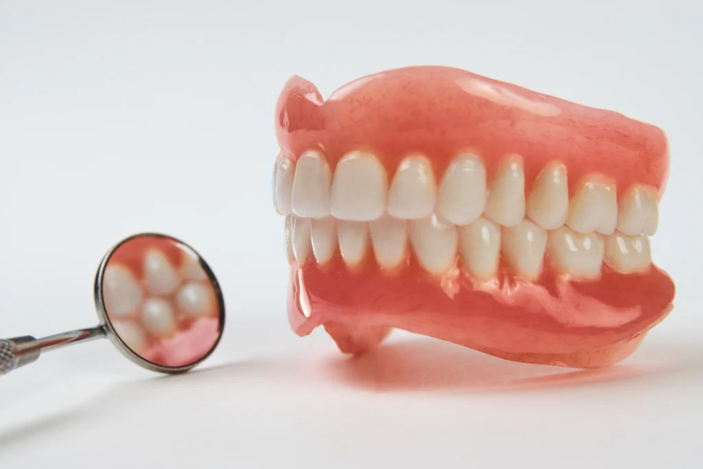 Materials Used In High-Quality Full Dentures Explained